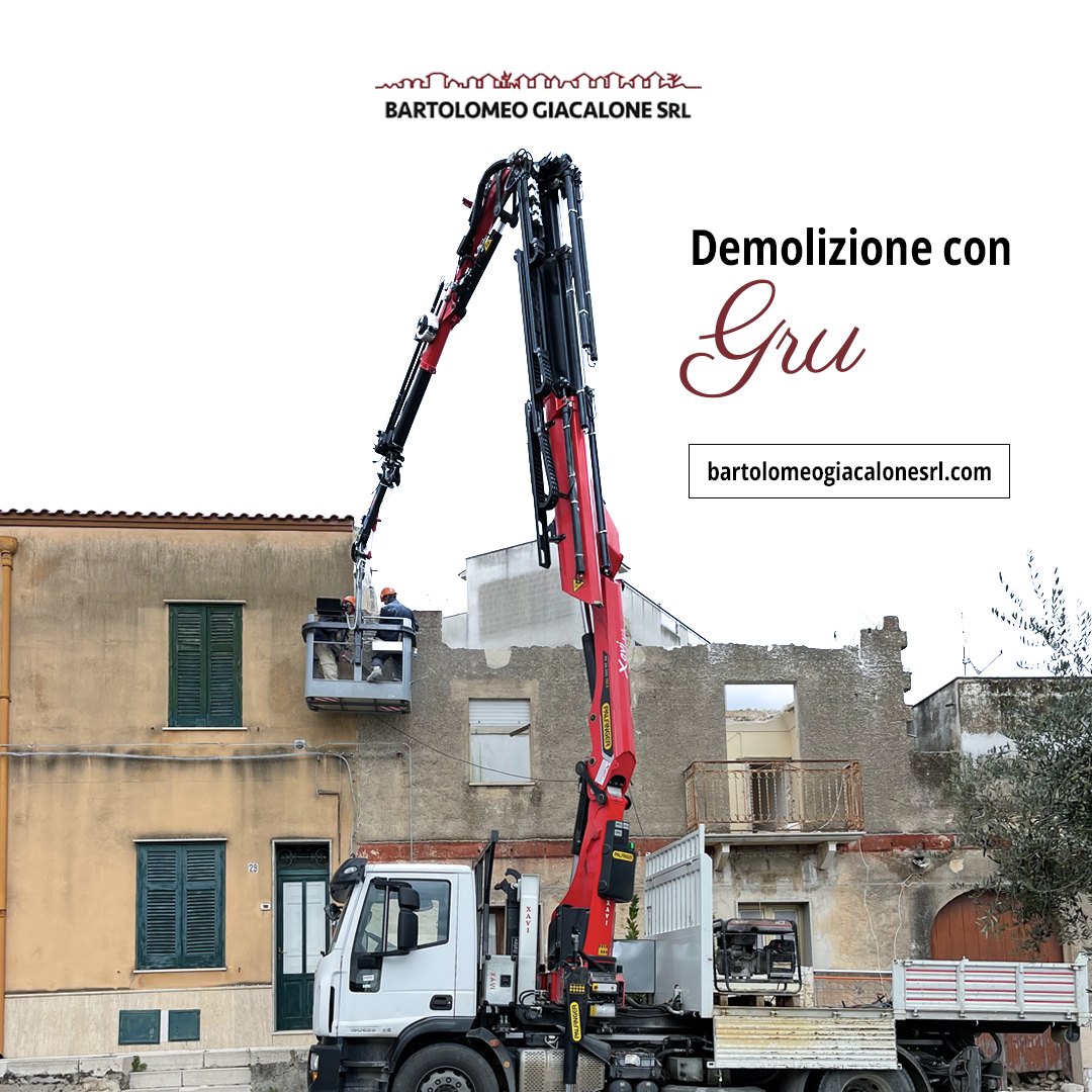 La Demolizione di un Immobile: Aspetti Legali, Tecnici e Ambientali